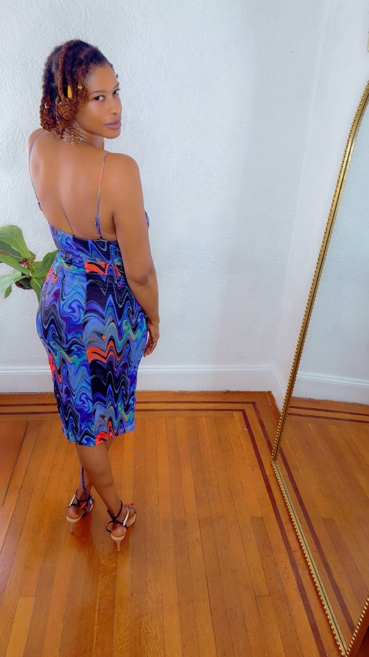 Electric Flow – Abstract Marble Midi Dress
