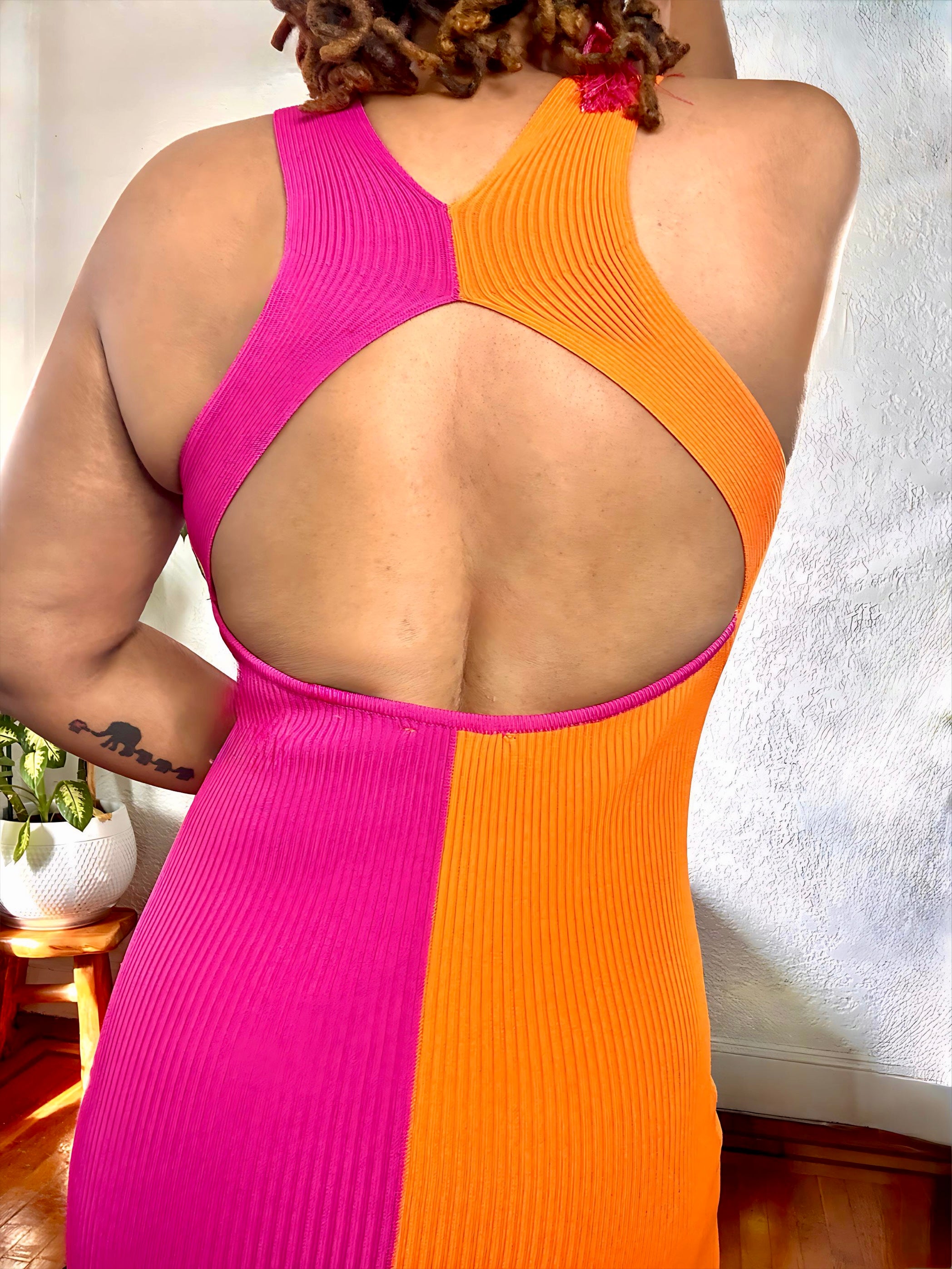 Close-up of the ribbed fabric and color-block design.