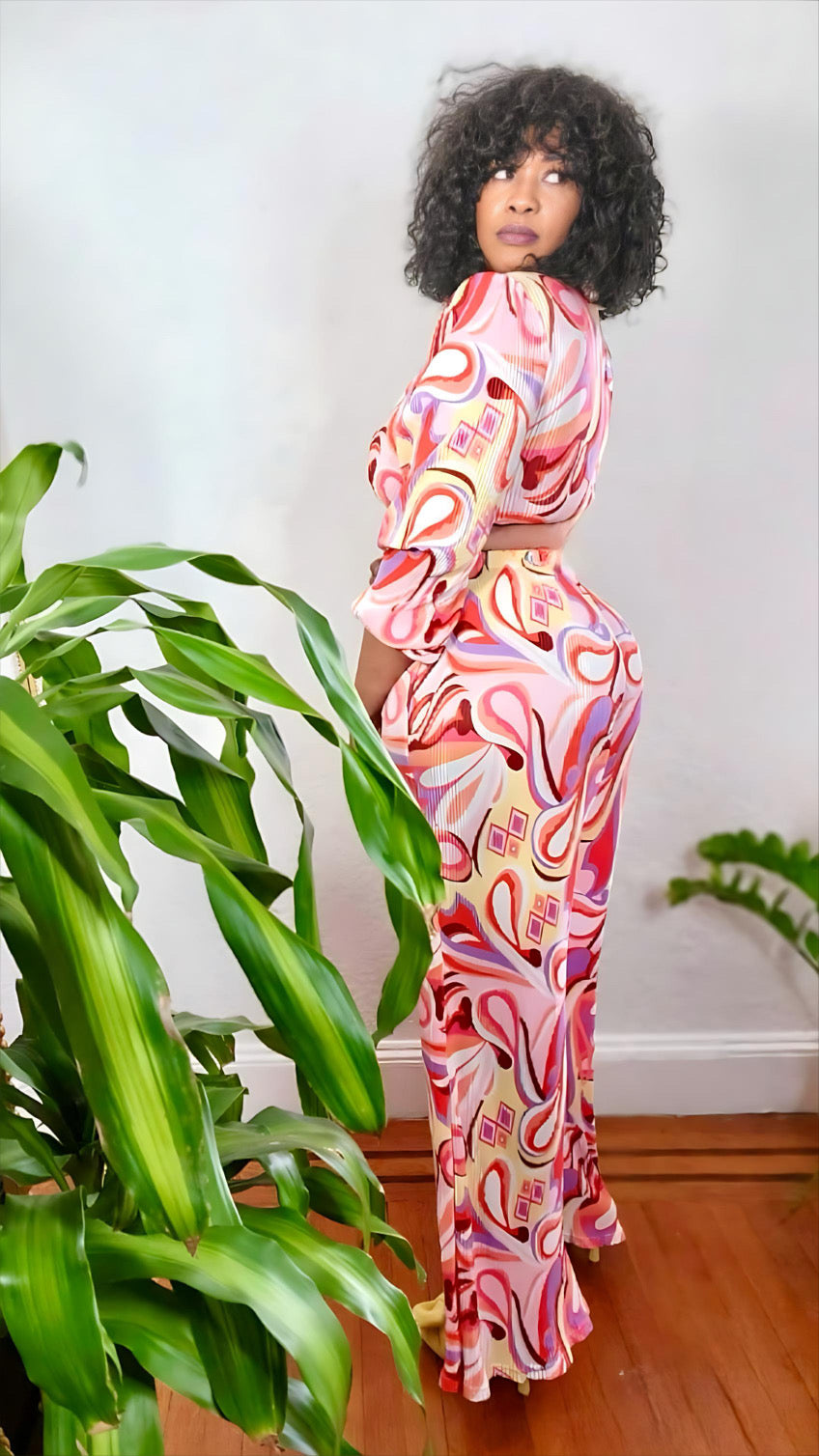 Side view of the Groove Theory Set showing zip-back crop top detail.